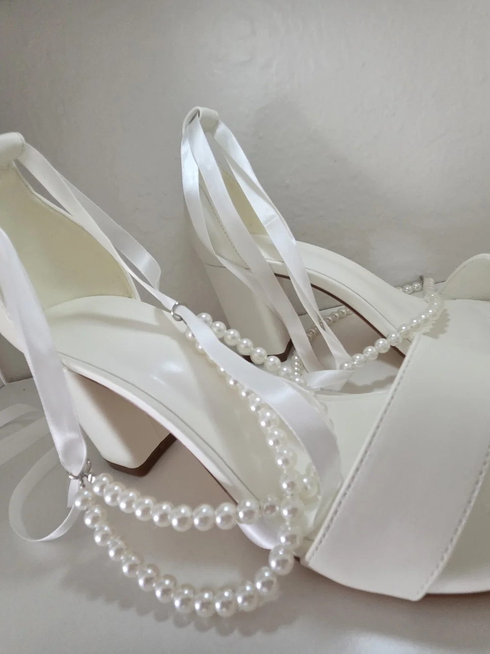 Elegant White Ankle-Tie Block Heel Sandals